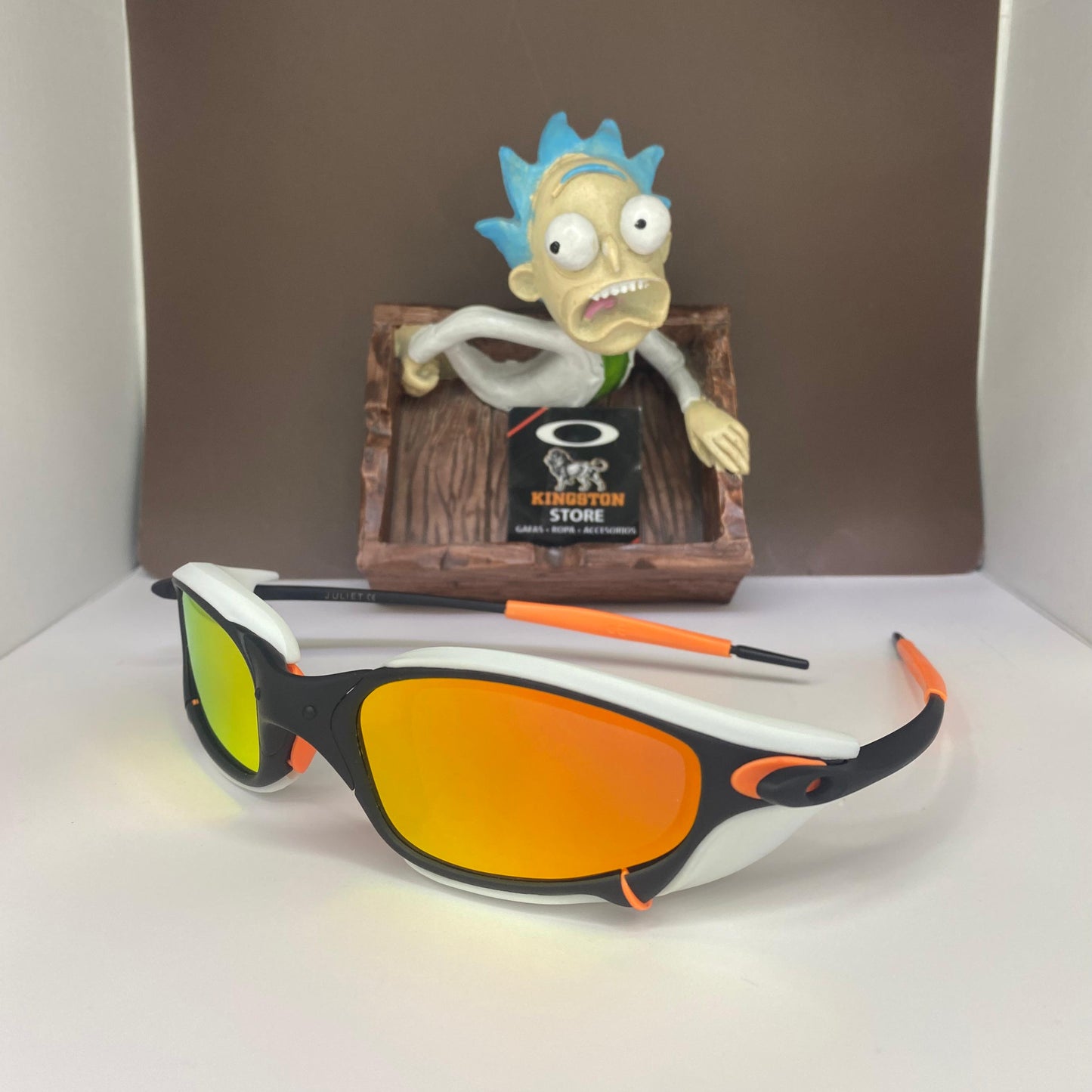 JULIET CARBON + SIDEBLINDERS