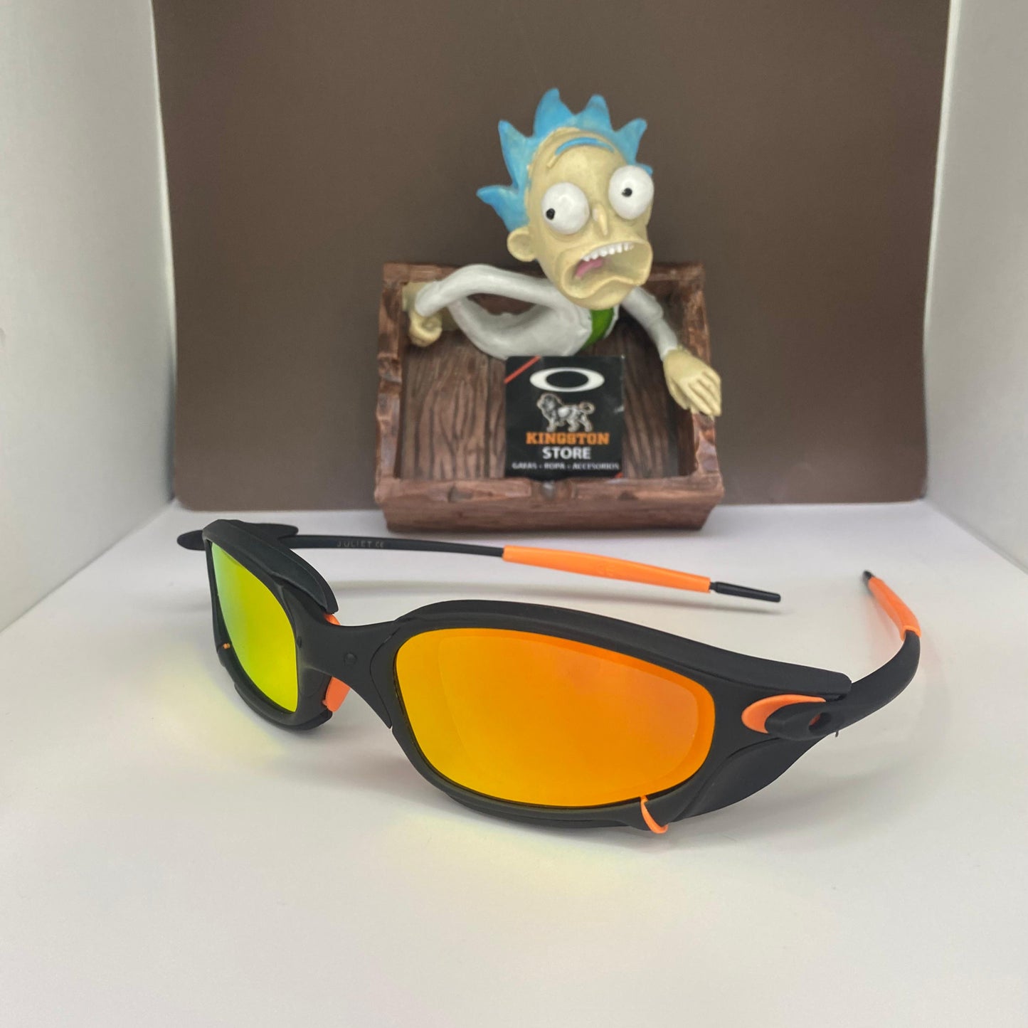 JULIET CARBON + SIDEBLINDERS