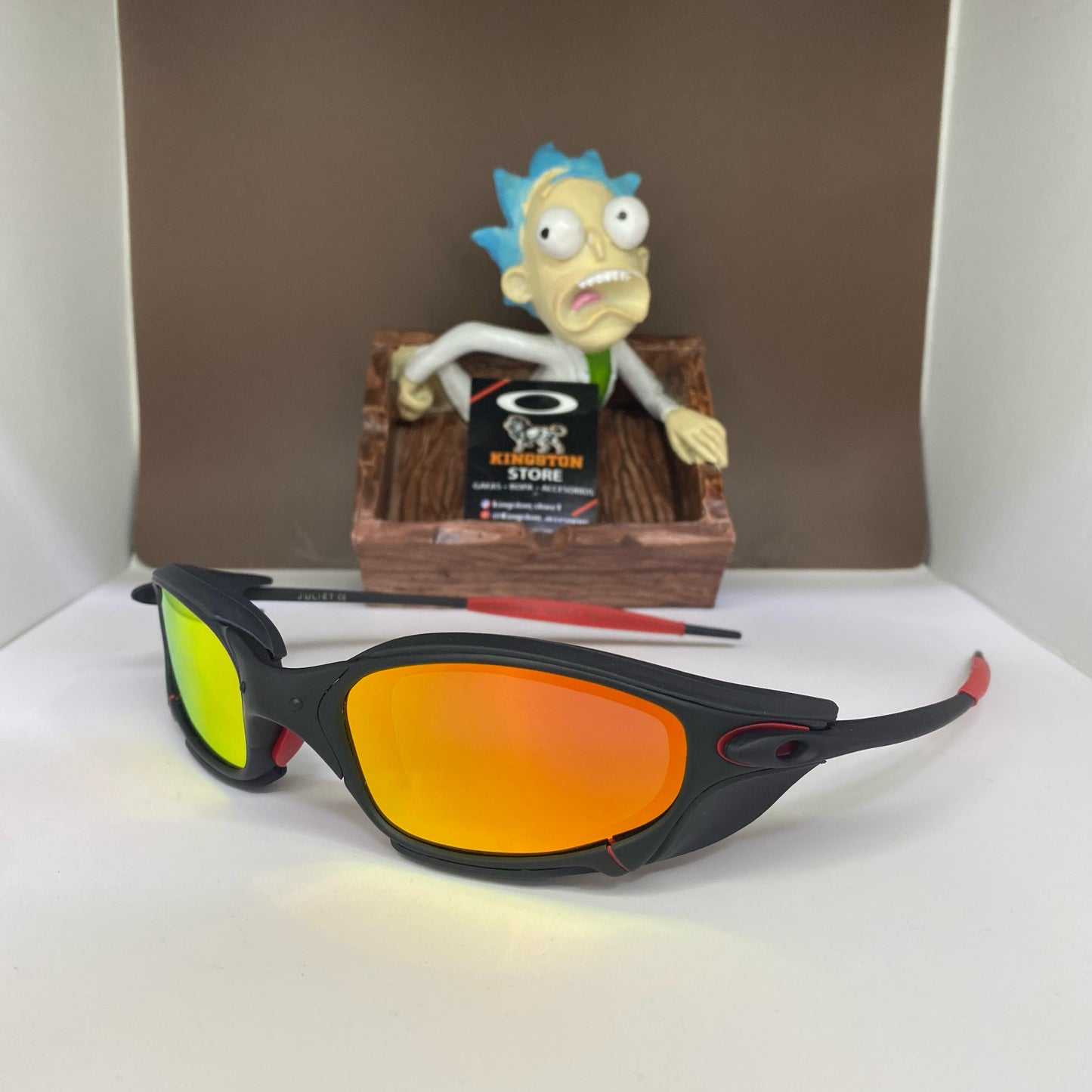 JULIET CARBON + SIDEBLINDERS