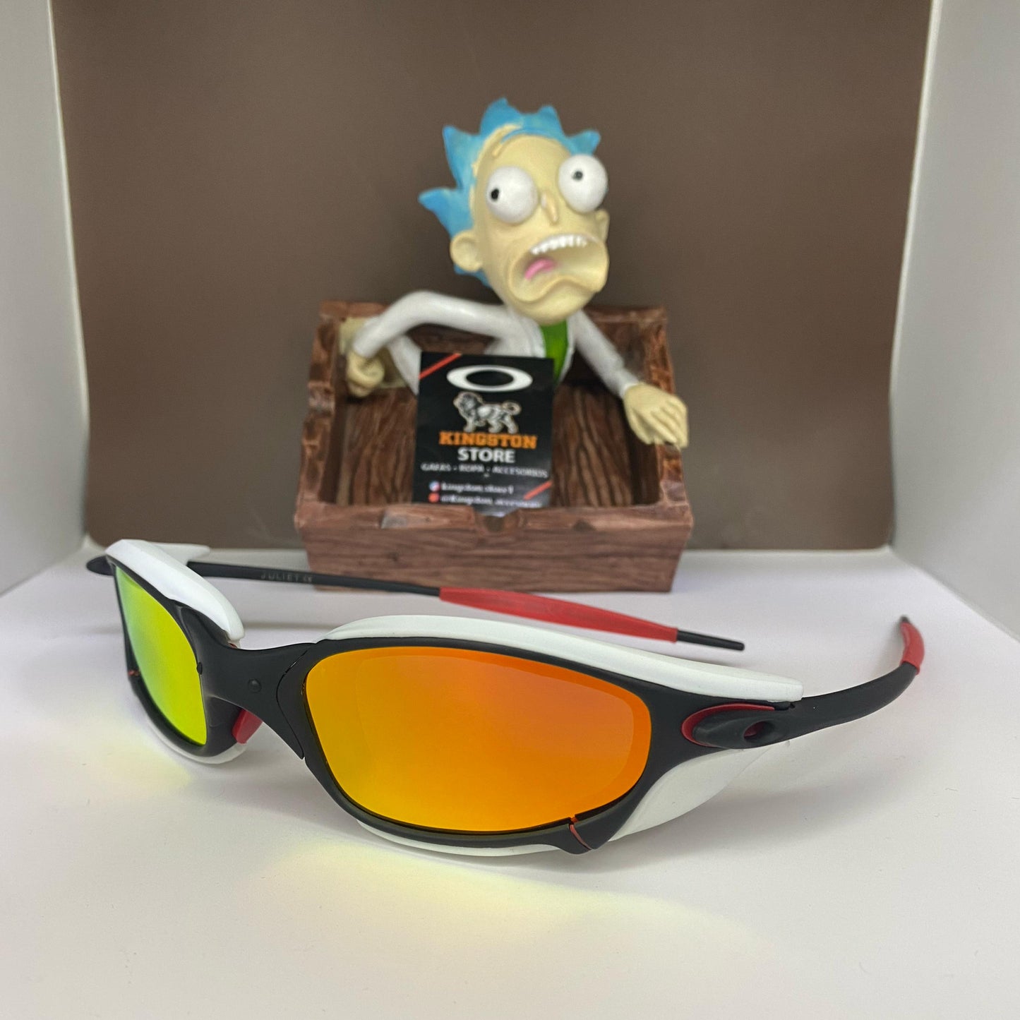JULIET CARBON + SIDEBLINDERS