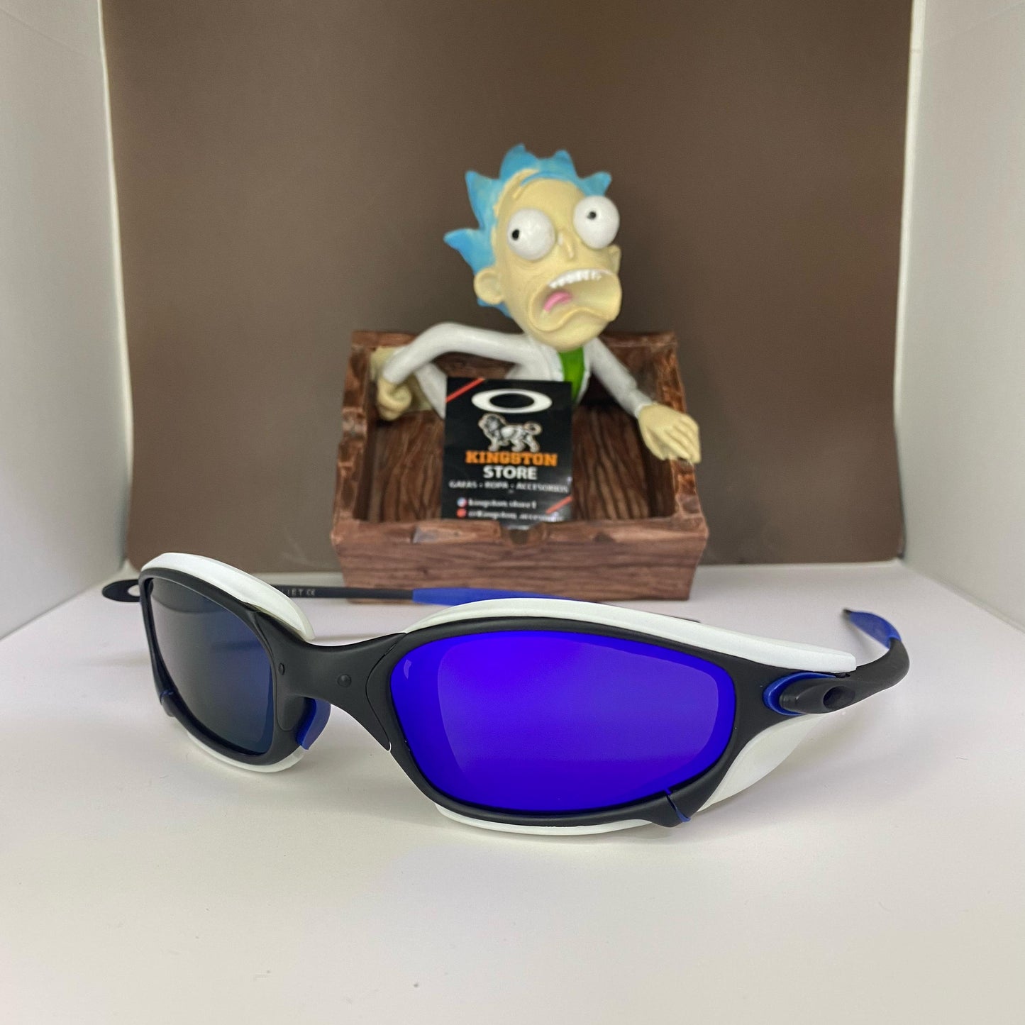 JULIET CARBON + SIDEBLINDERS