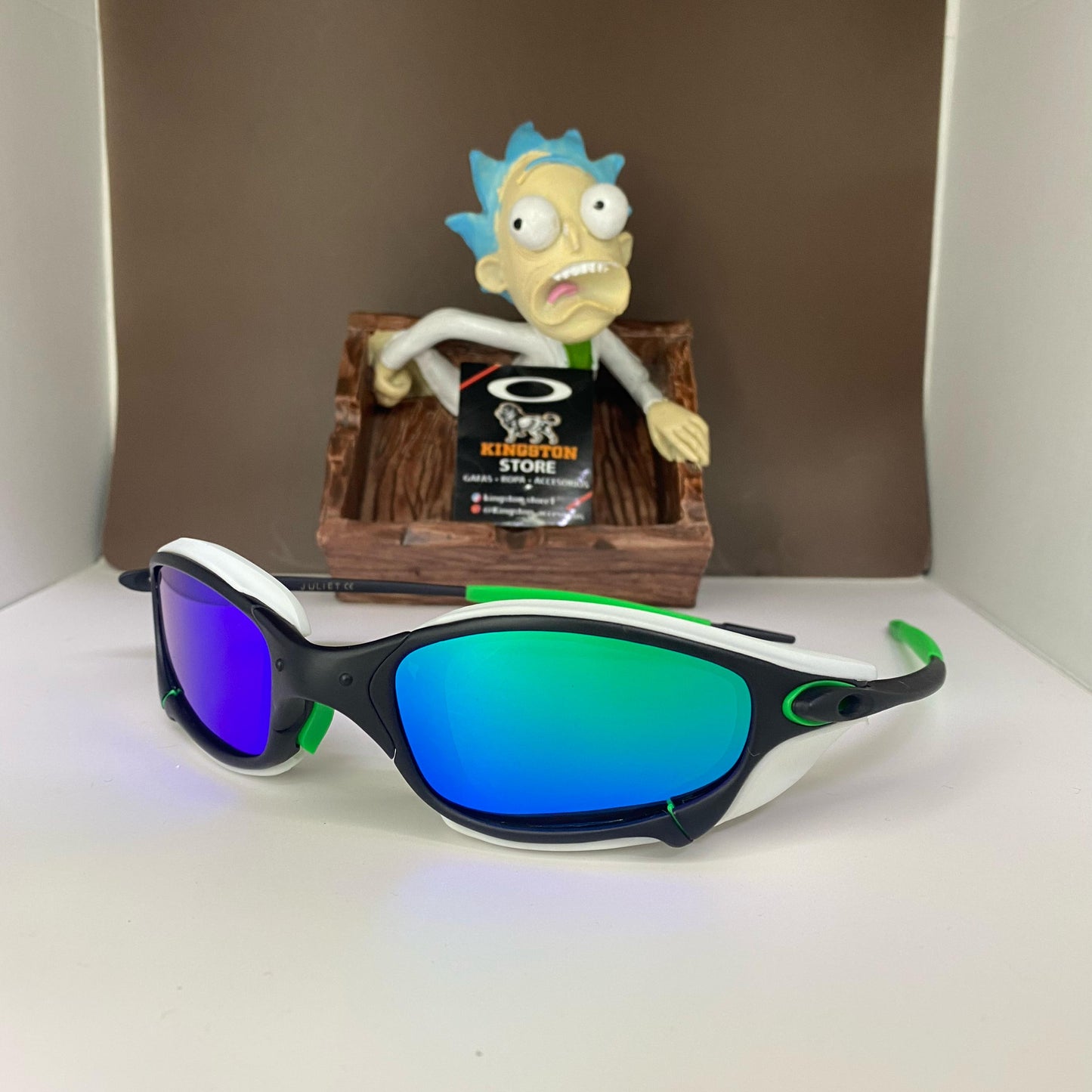 JULIET CARBON + SIDEBLINDERS