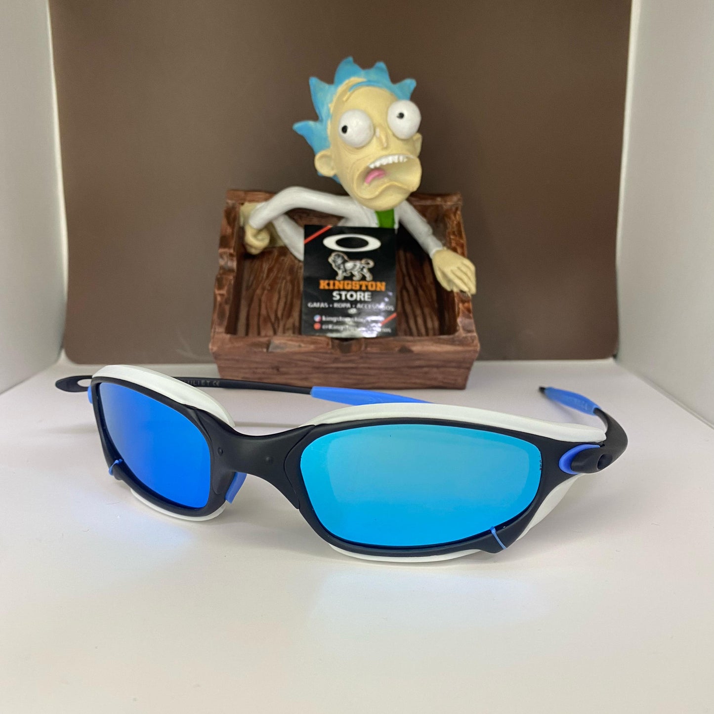 JULIET CARBON + SIDEBLINDERS