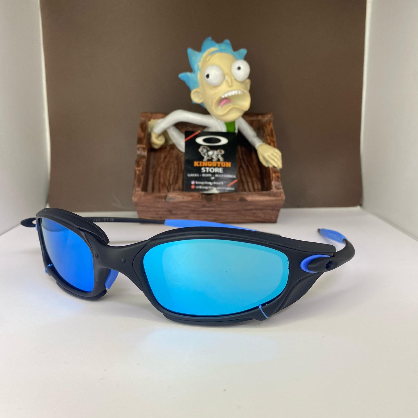 JULIET CARBON + SIDEBLINDERS