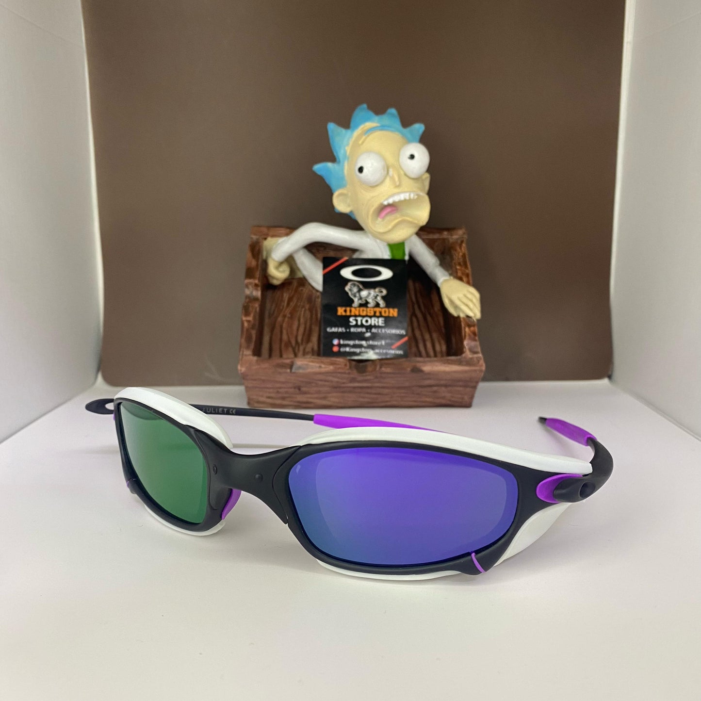 JULIET CARBON + SIDEBLINDERS