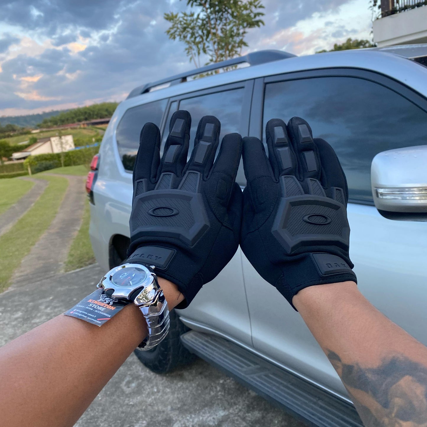 GUANTES