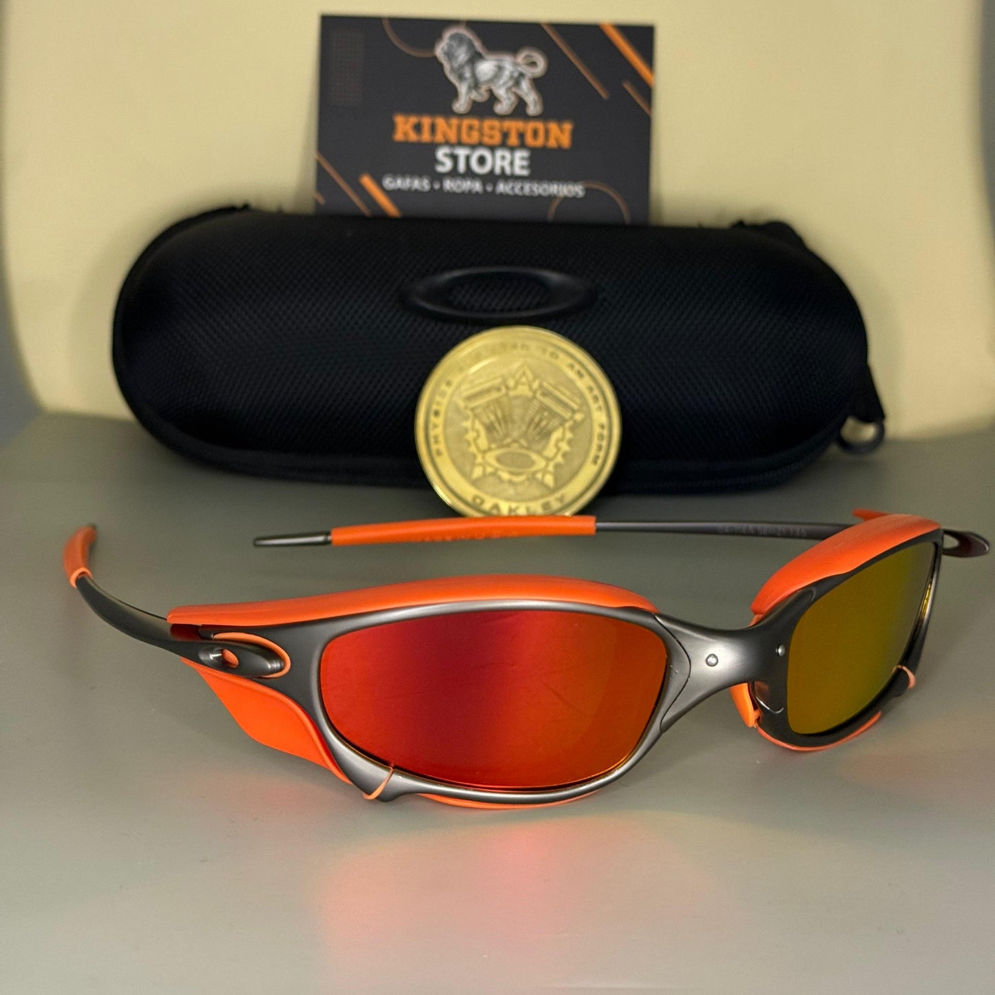 JULIET PLATINO + SIDEBLINDERS