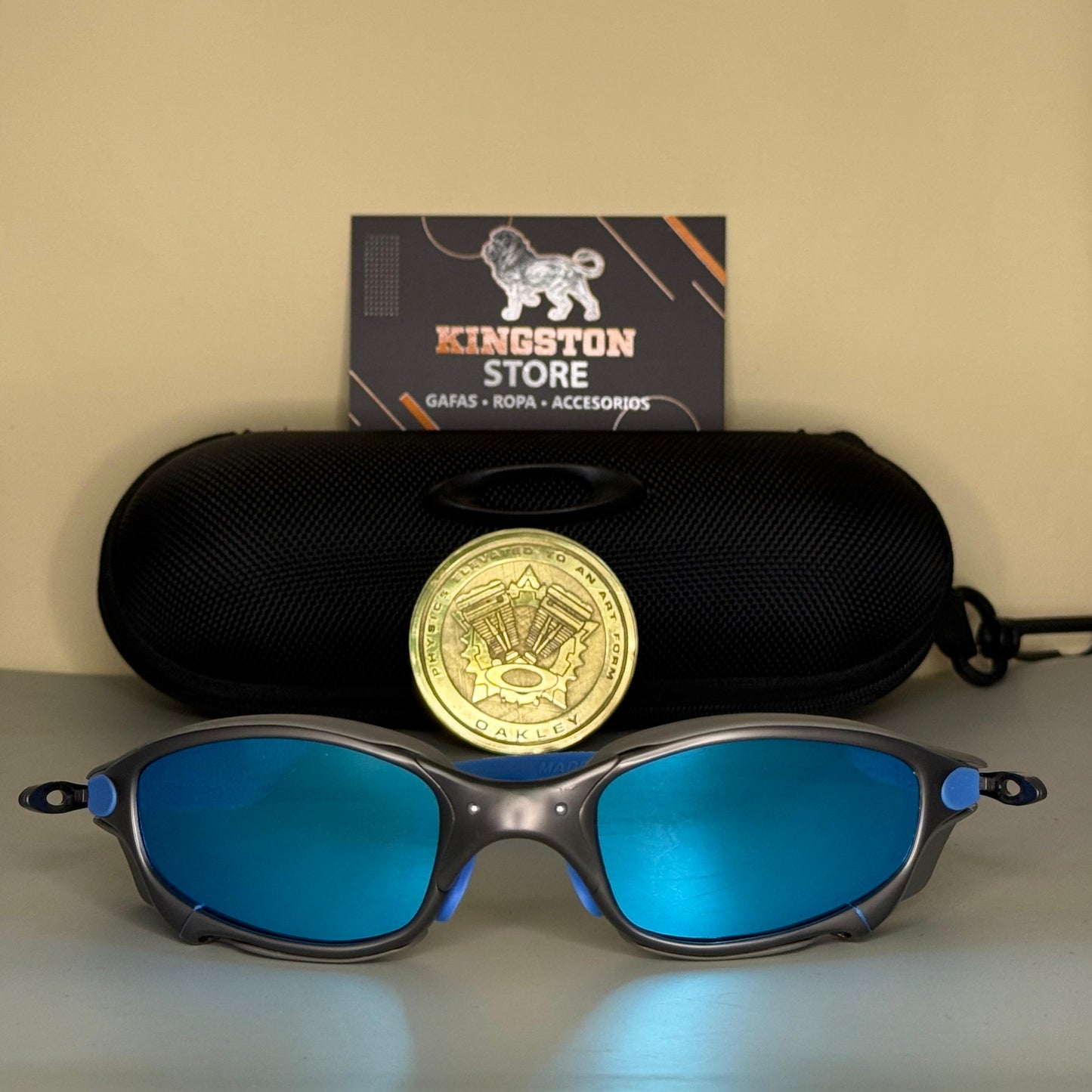 JULIET PLATINO + SIDEBLINDERS