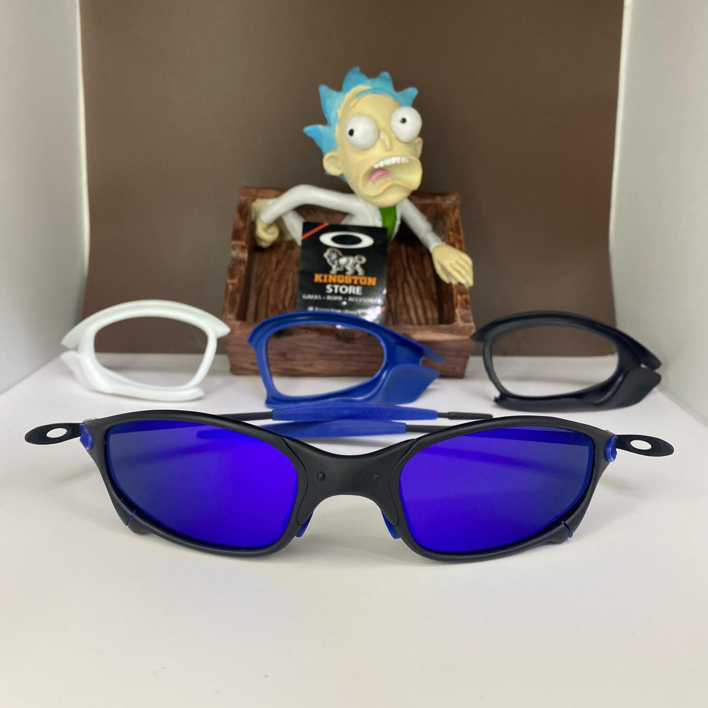 JULIET CARBON + SIDEBLINDERS