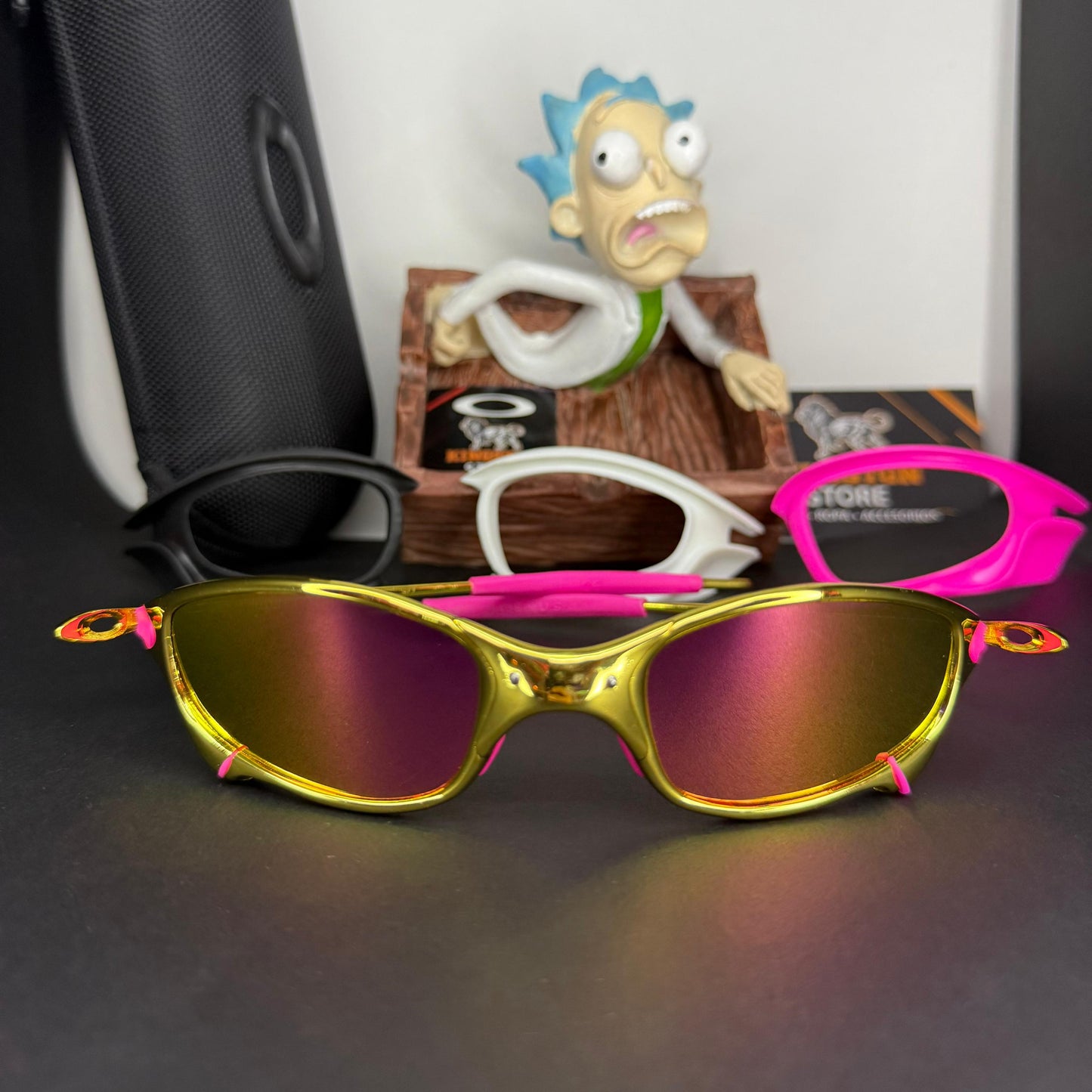 JULIET DORADA + SIDEBLINDERS