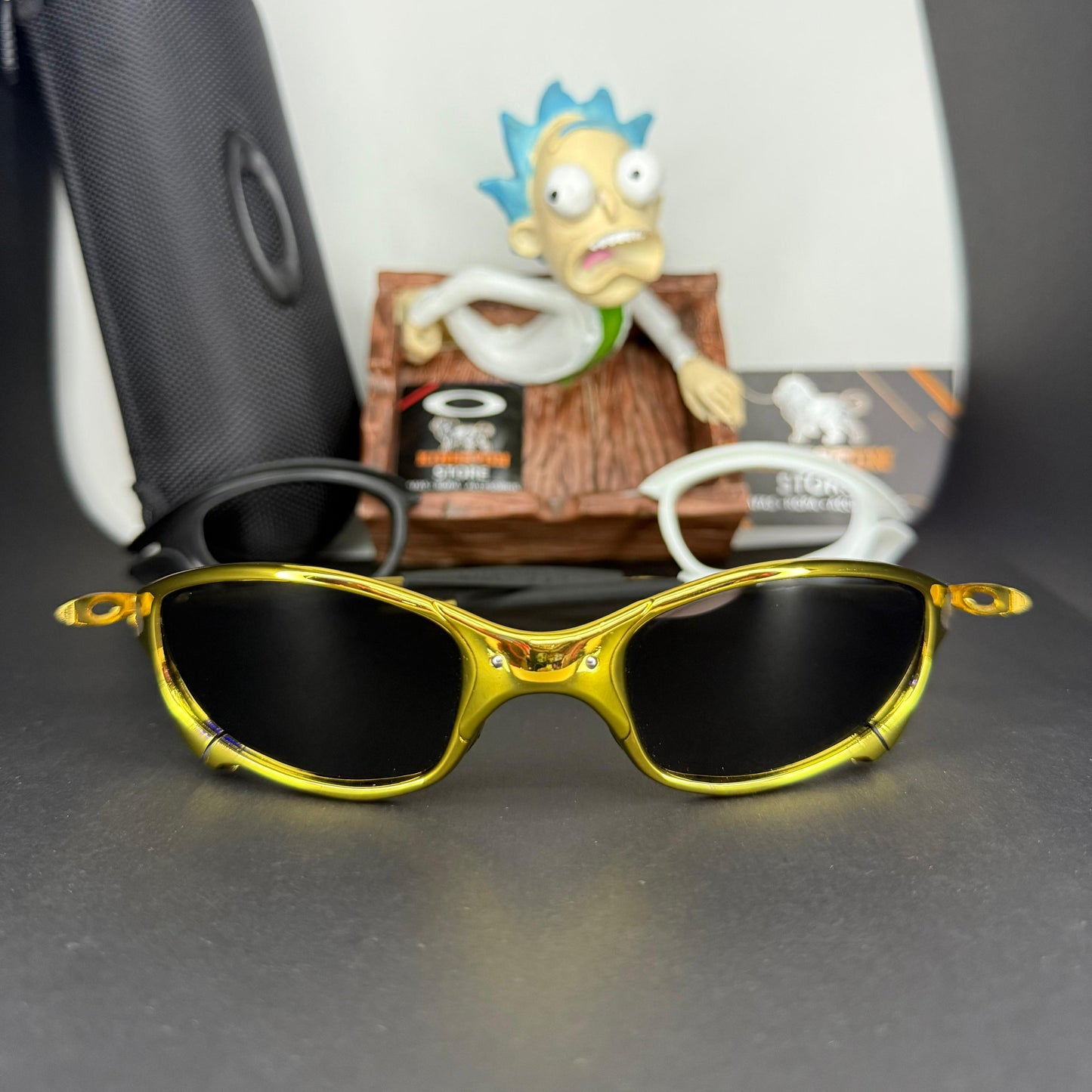 JULIET DORADA + SIDEBLINDERS