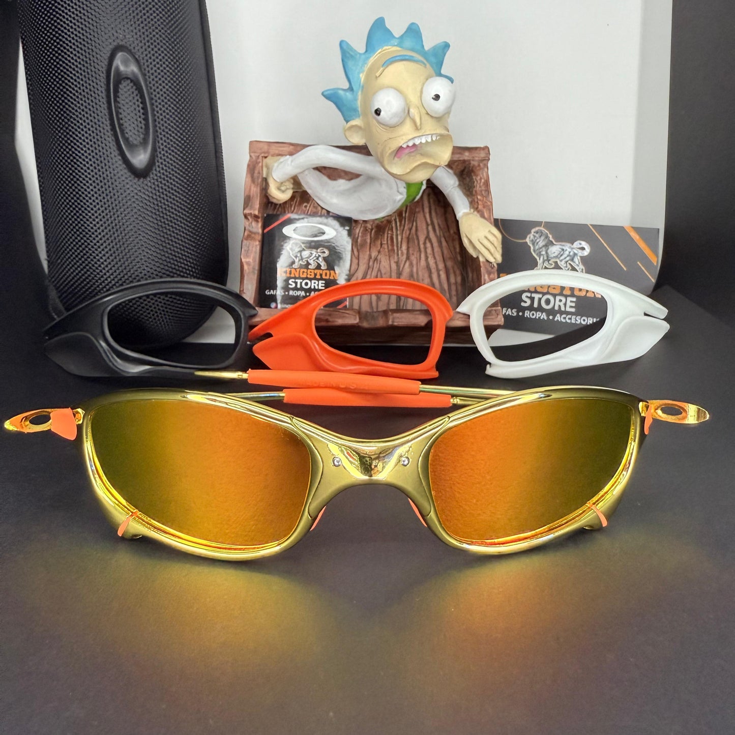 JULIET DORADA + SIDEBLINDERS