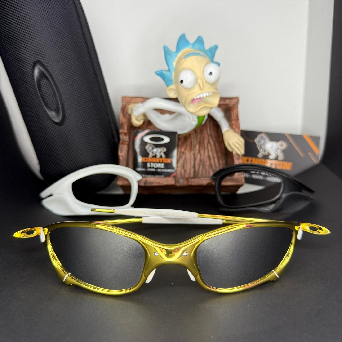 JULIET DORADA + SIDEBLINDERS