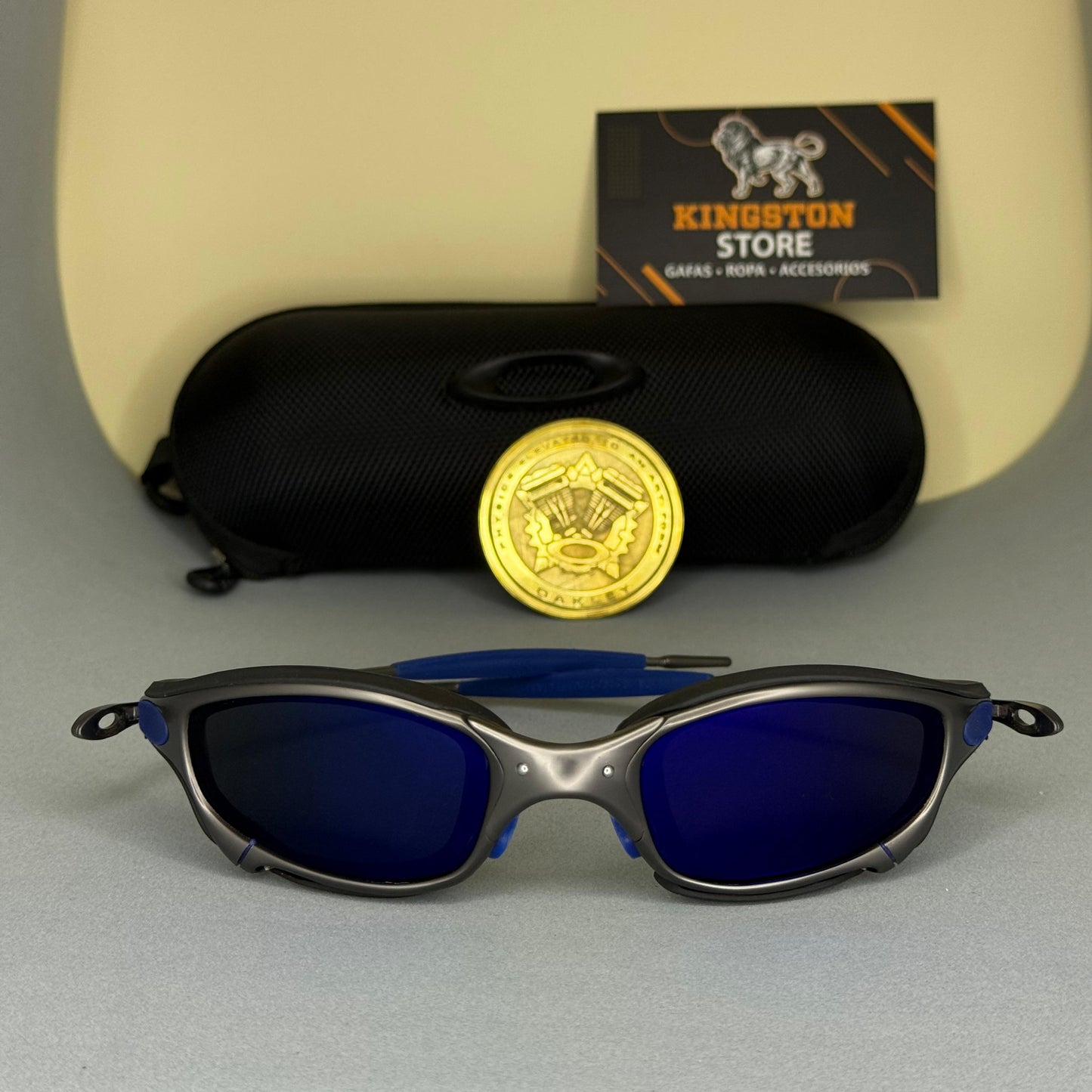 JULIET PLATINO + SIDEBLINDERS
