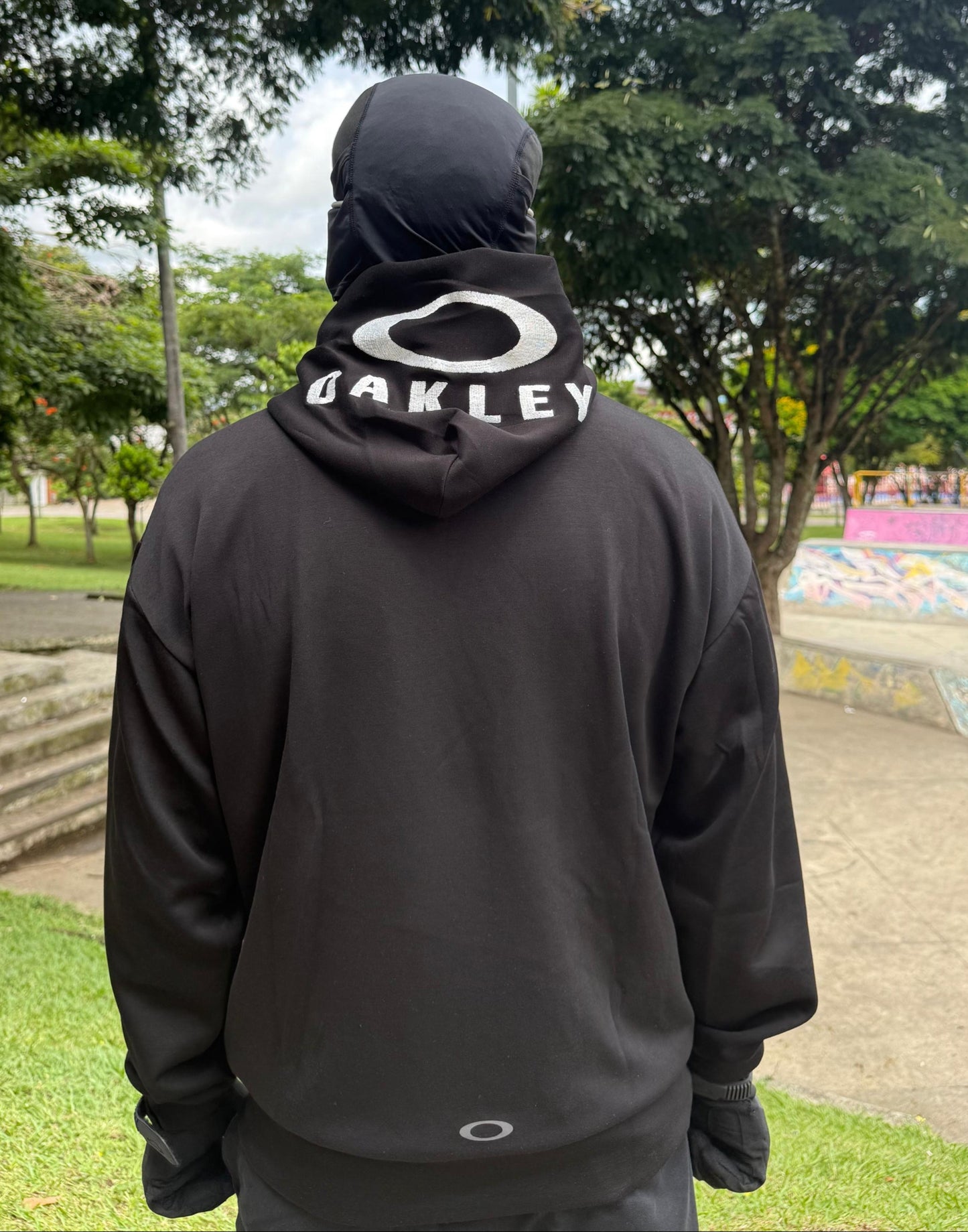 HODDIE PERFOMANCE FIT