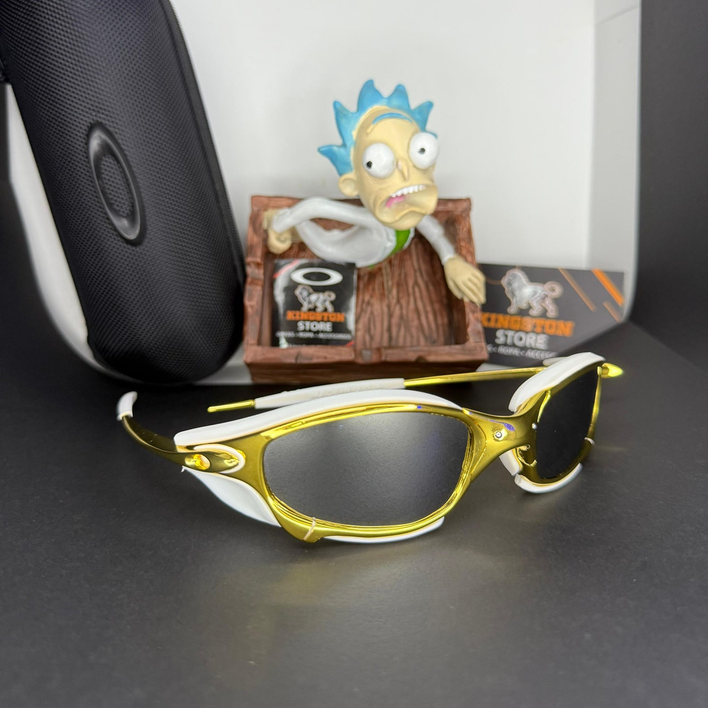 JULIET DORADA + SIDEBLINDERS