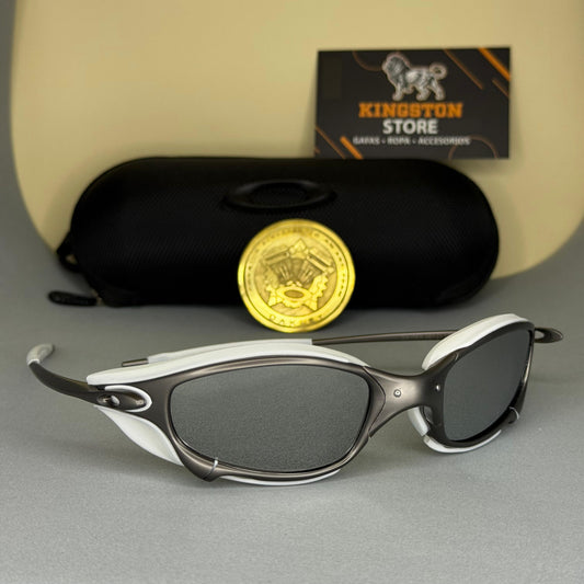 JULIET PLATINO + SIDEBLINDERS