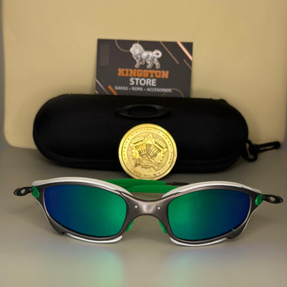 JULIET PLATINO + SIDEBLINDERS