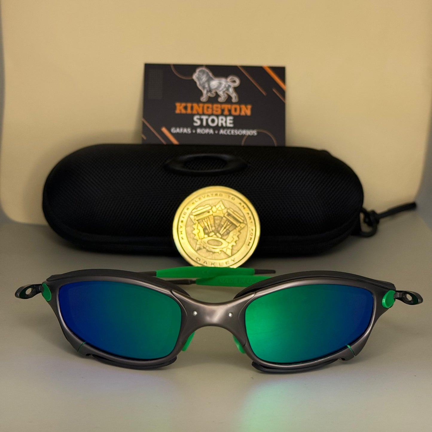 JULIET PLATINO + SIDEBLINDERS