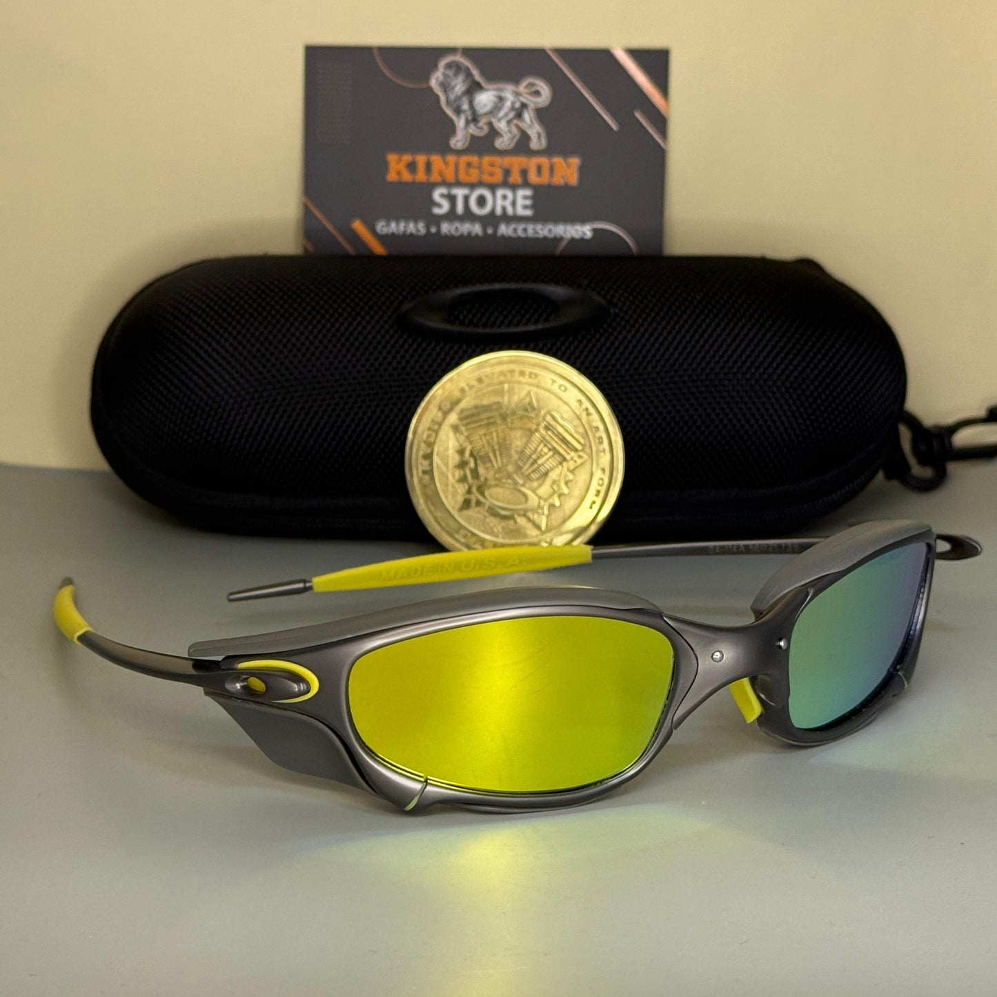 JULIET PLATINO + SIDEBLINDERS