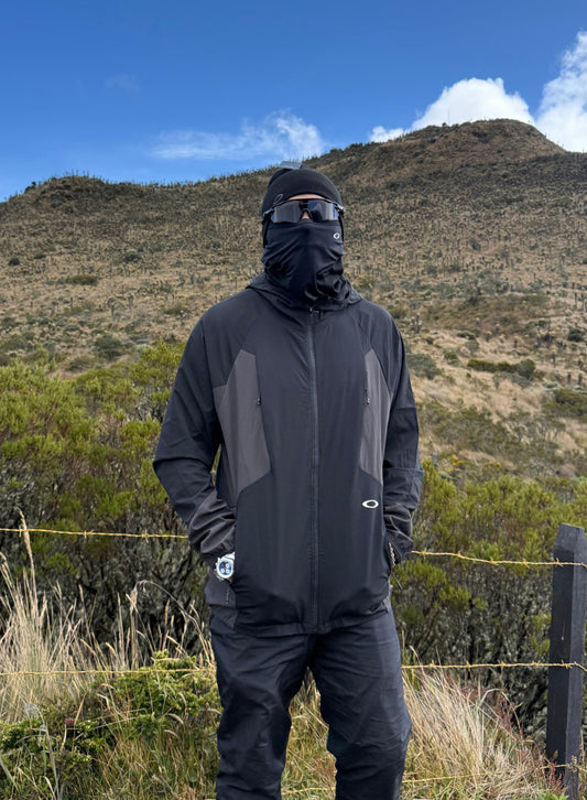 CHAQUETA ENHANCE ACTIVE LT SHELLJACKET 1.0 BLACKOUT