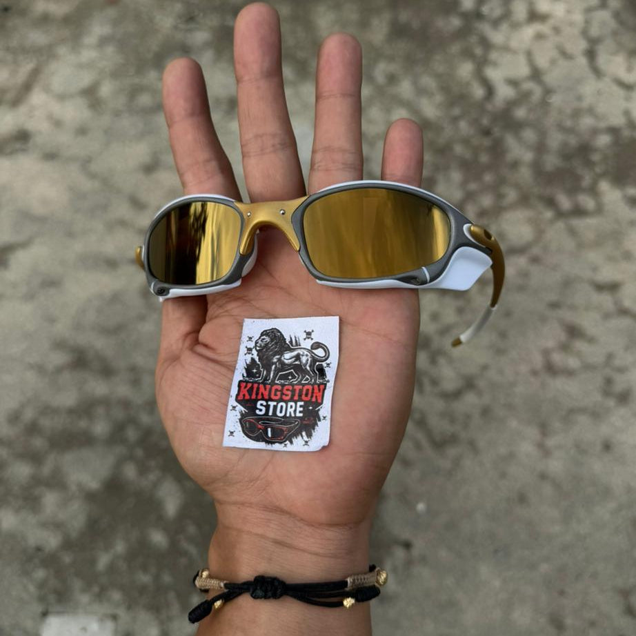 JULIET + SIDEBLINDERS
