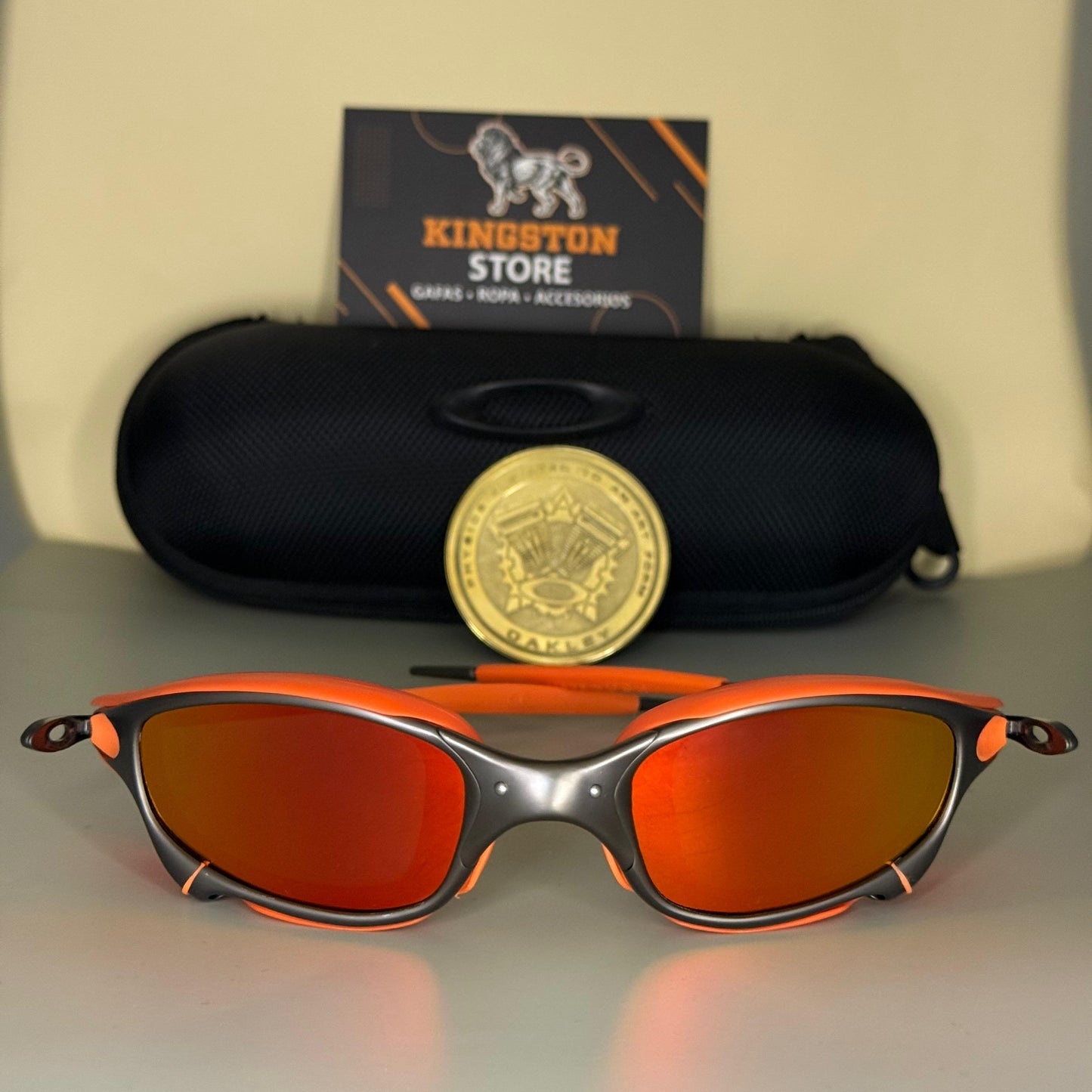 JULIET PLATINO + SIDEBLINDERS