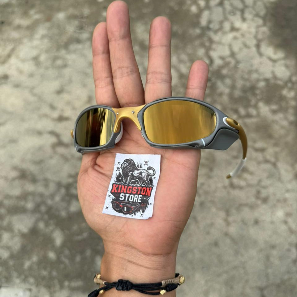 JULIET + SIDEBLINDERS