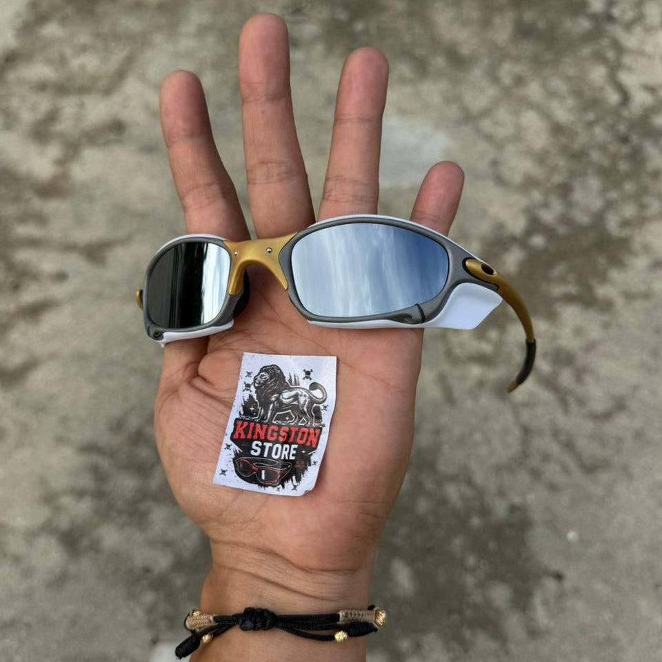 JULIET + SIDEBLINDERS