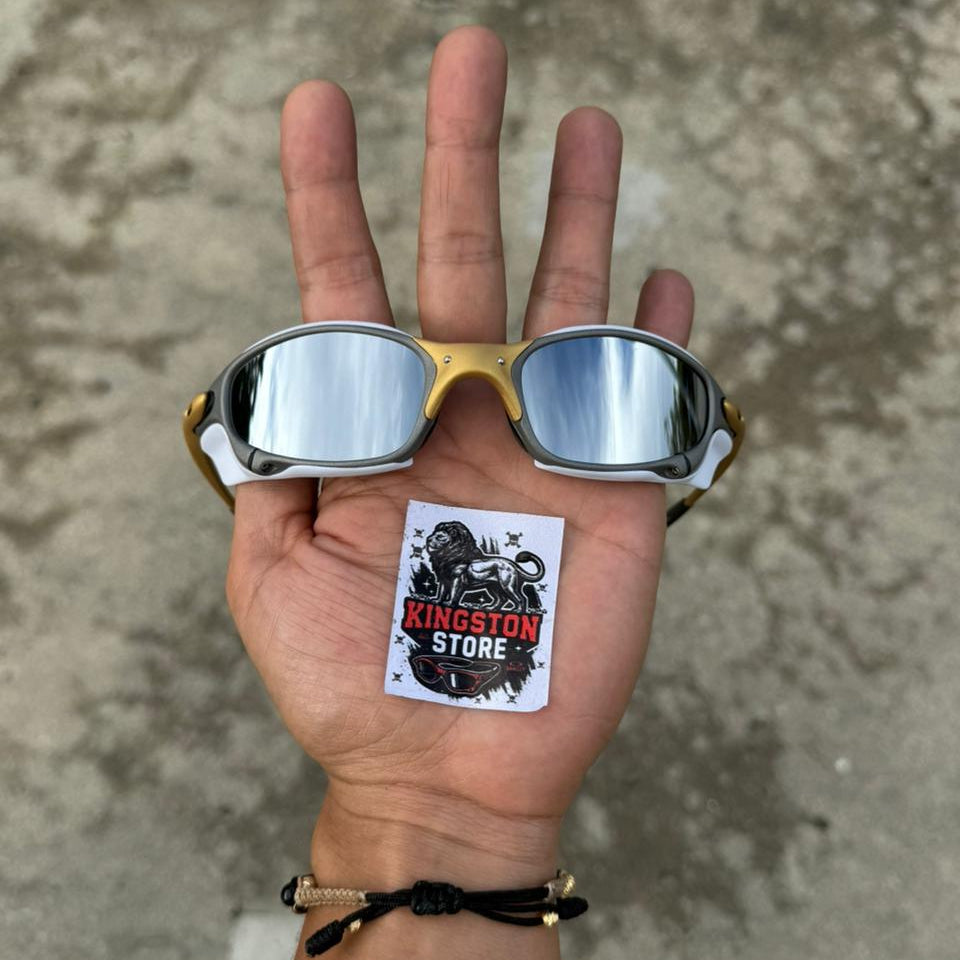 JULIET + SIDEBLINDERS